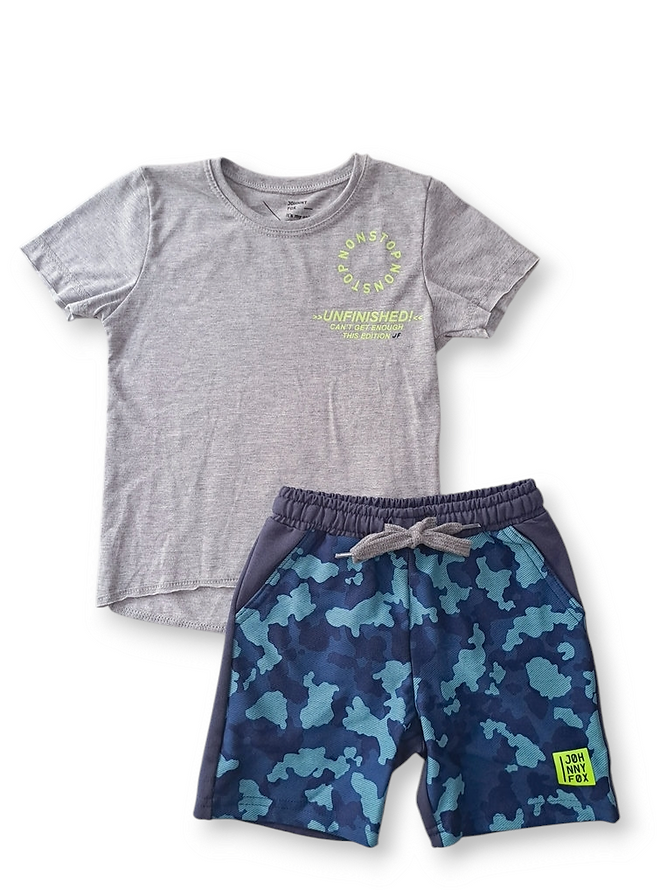 Jhonnie Fox conjunto camiseta gris y bermuda azul camuflaje - Talla 2T