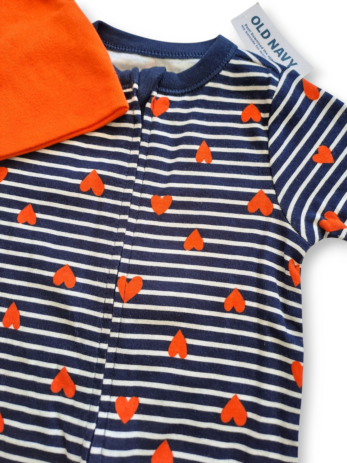 Old Navy pijama pie cerrado doble zipper corazones con gorro - Talla 3a6 meses