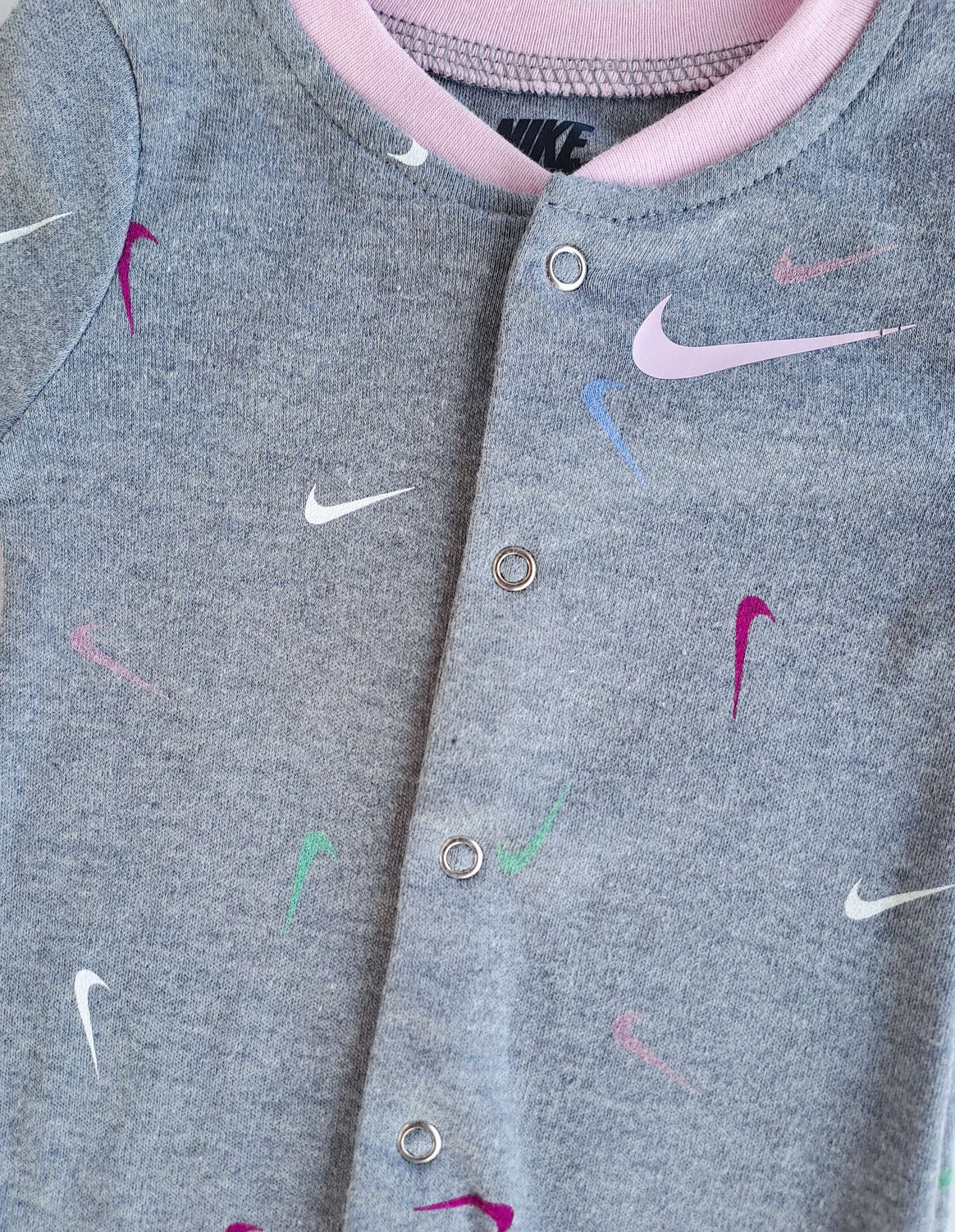 Nike pijama gris zipper pie cerrado - Talla 3 meses