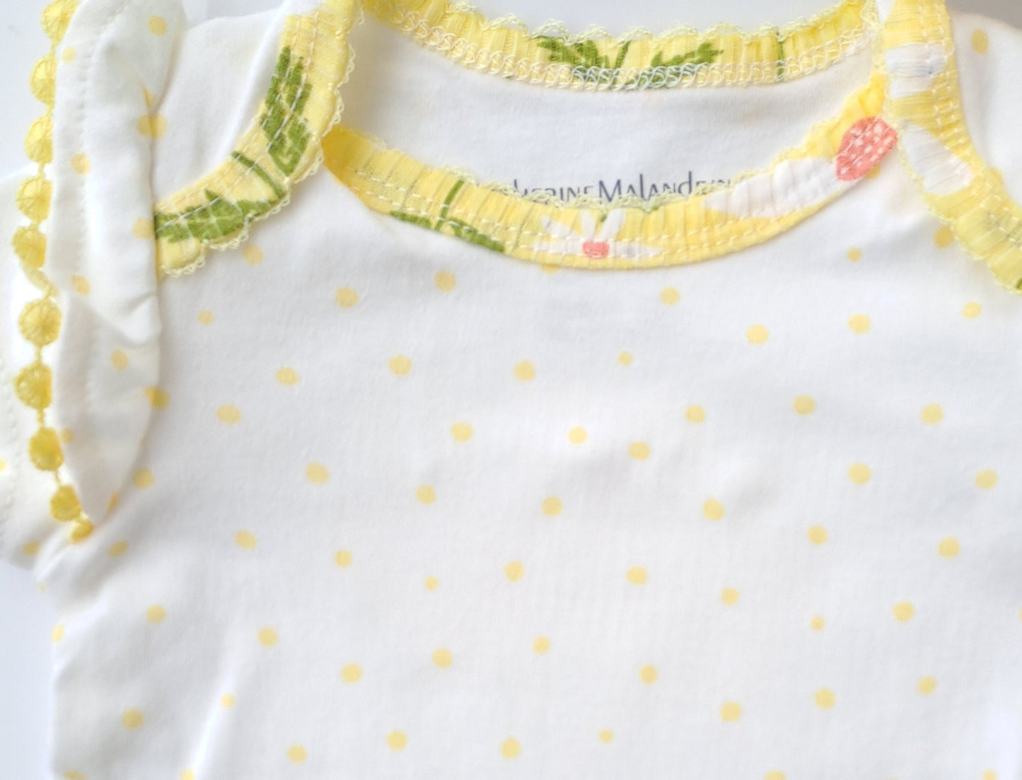 Catherine Malandrino set 4 piezas pantalon mameluco diadema babero - Talla 3a6m