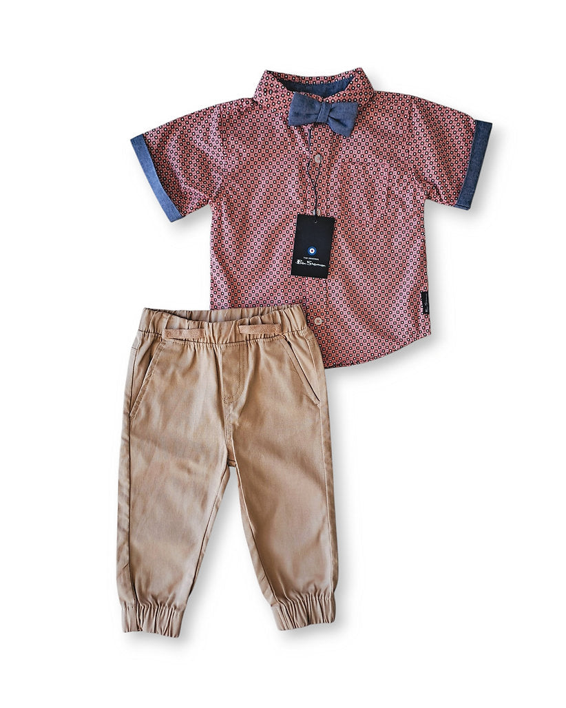 Ben Sherman conjunto pantalon beige camisa manga corta corbatin  Talla 12m