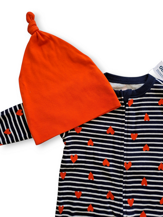 Old Navy pijama pie cerrado doble zipper corazones con gorro - Talla 3a6 meses