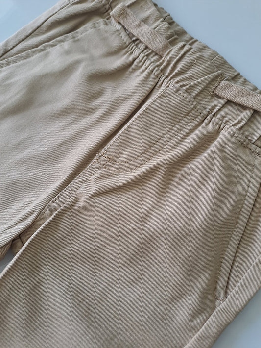 Ben Sherman conjunto pantalon beige camisa manga corta corbatin  Talla 12m