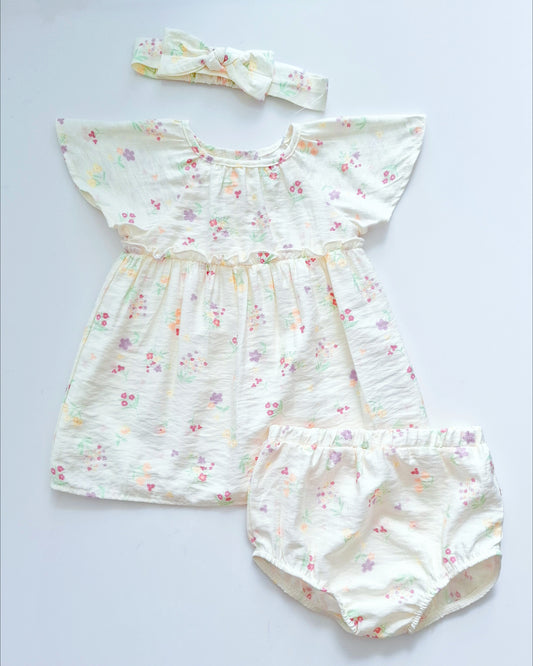 Primark vestido floreado con calzon y diadema - Talla 3a6meses